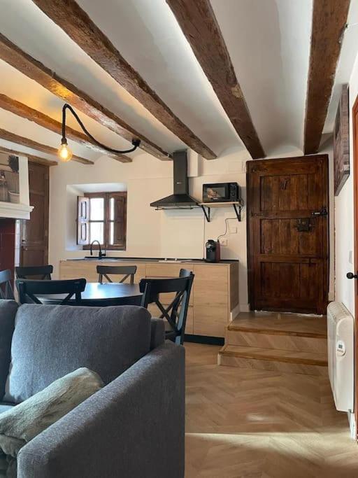 Вилла Acogedora Casa Con Patio-Parking Альбаррасин Экстерьер фото